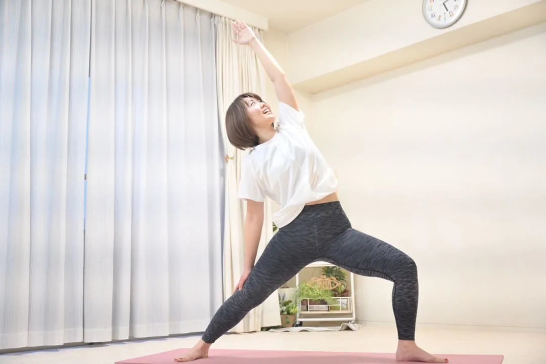 骨盤スリムヨガ練習