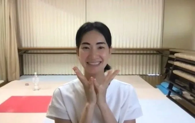 キッズヨガ