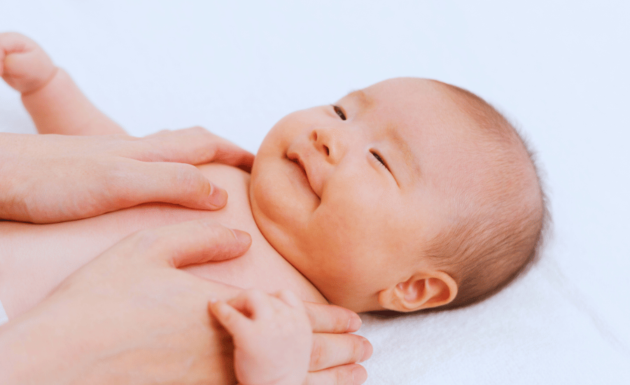 2〜3ヶ月頃の赤ちゃん