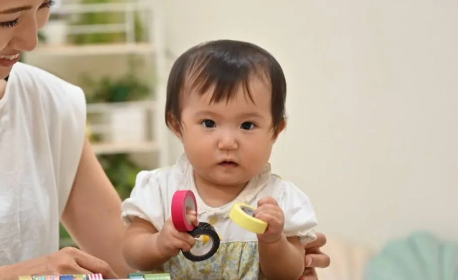 赤ちゃんの成長と親子の関わり