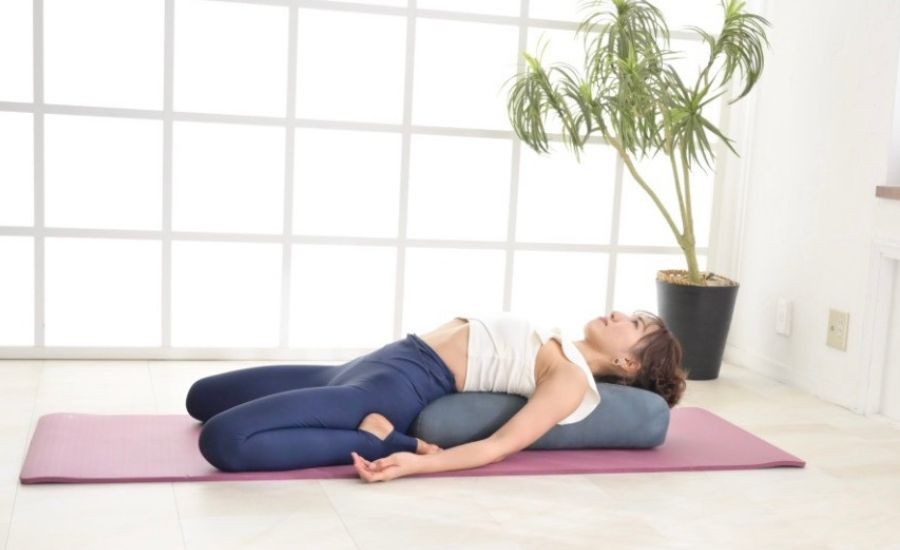 リストラクティブヨガで深く休む時間のイメージ