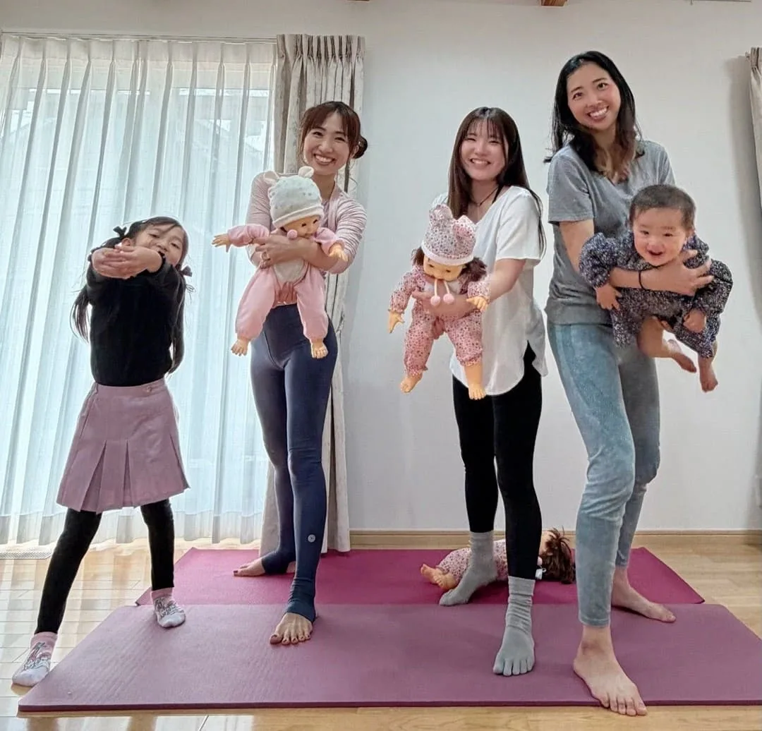 赤ちゃんとママの関わり方を学ぶベビーヨガ&ママヨガ講座
