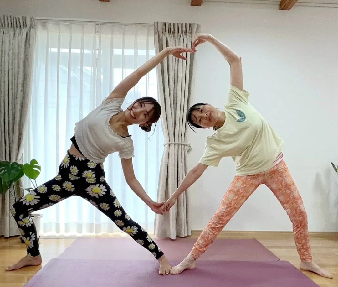 リトル＆キッズヨガ養成講座で子どもへの伝え方やレッスン構成を学ぶ様子