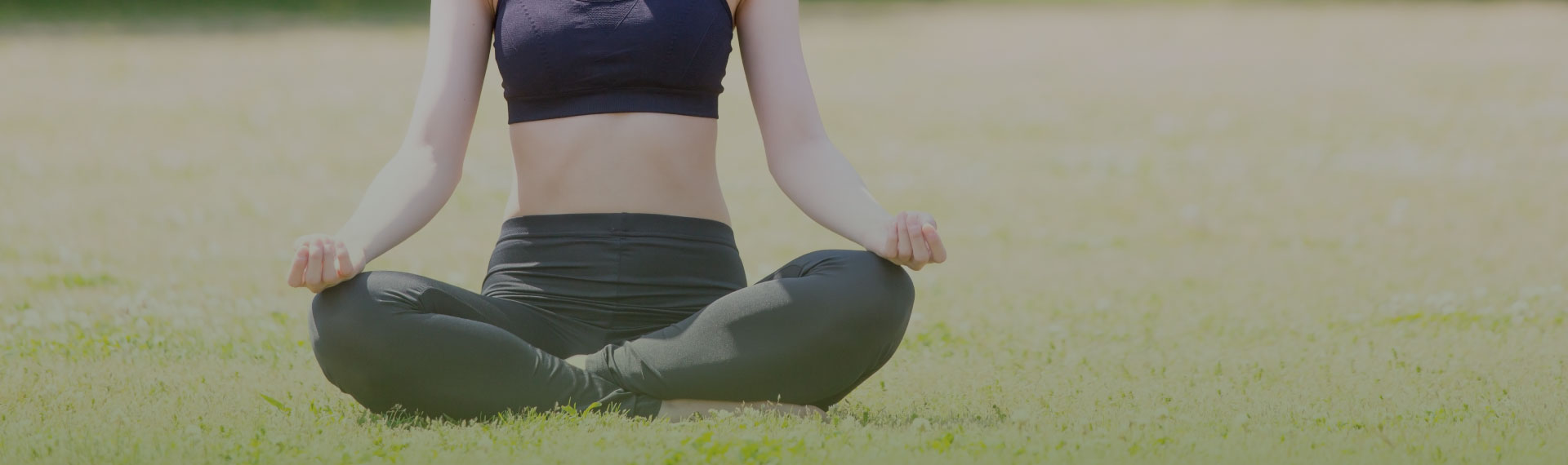 YOGA女性