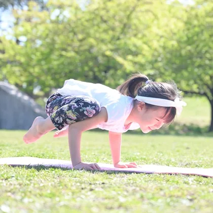 子どもの下半身の動きと柔軟性を学ぶキッズヨガ