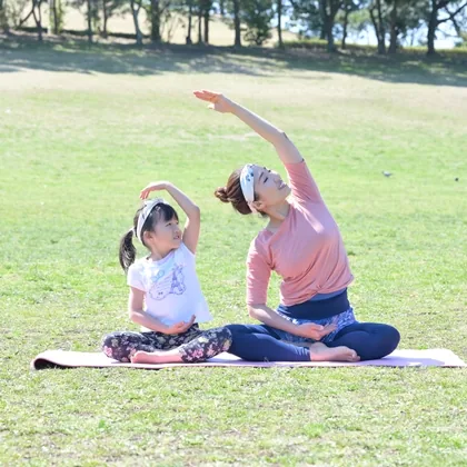 親子で楽しむリトルキッズヨガ