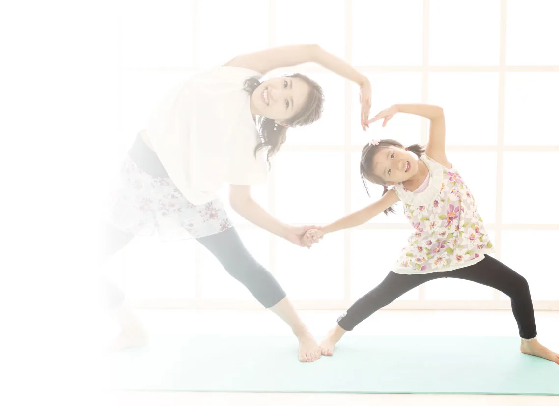 成長期の子どもの姿勢づくりを学ぶキッズヨガ